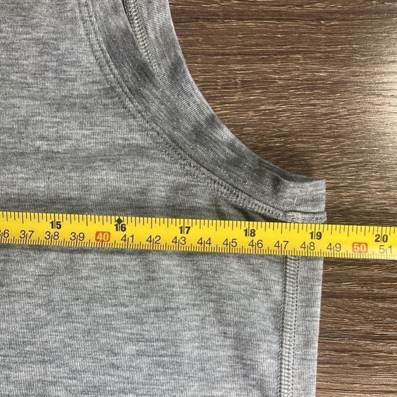 Bundle of 3 Lucy Active Tops Gray & Black 2 Med 1 S - Picture 9 of 12